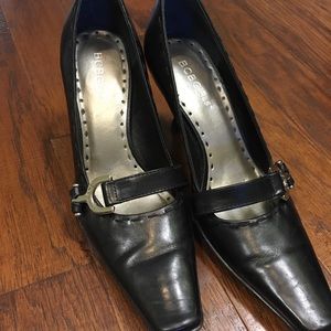 BCBG girls Size 6 Dress Shoes